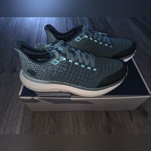 New In Box Men's Rabbit Dream Chaser Running Shoes, Blue Color-Way, Sz 10